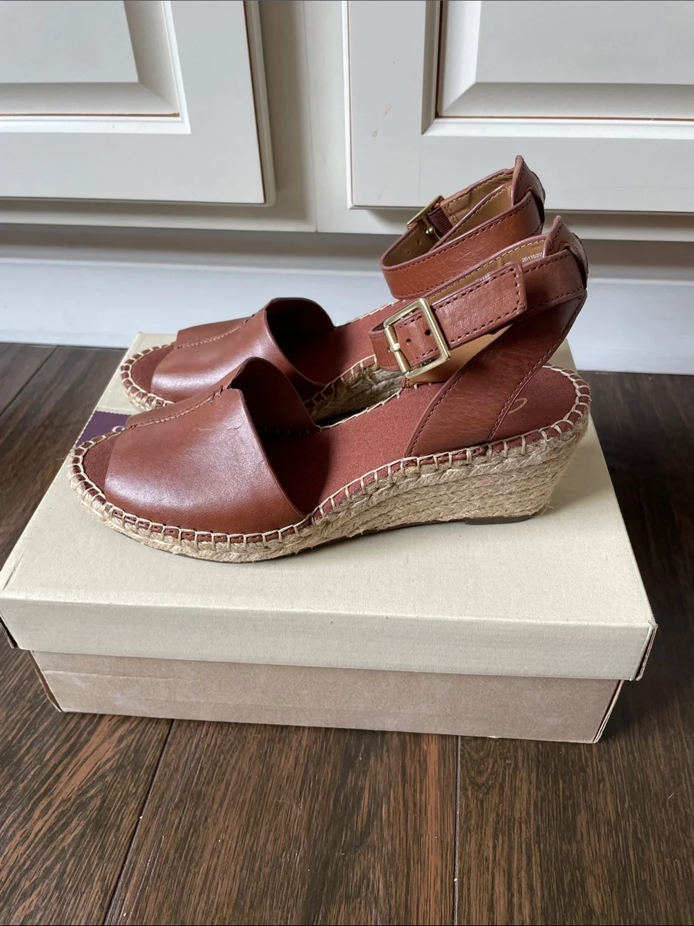 Clarks stylish tan